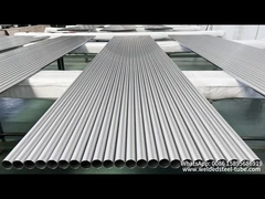 Επιθεώρηση με το Go Gauge του αδιάβρωστου σωλήνα από κράμα τιτανίου